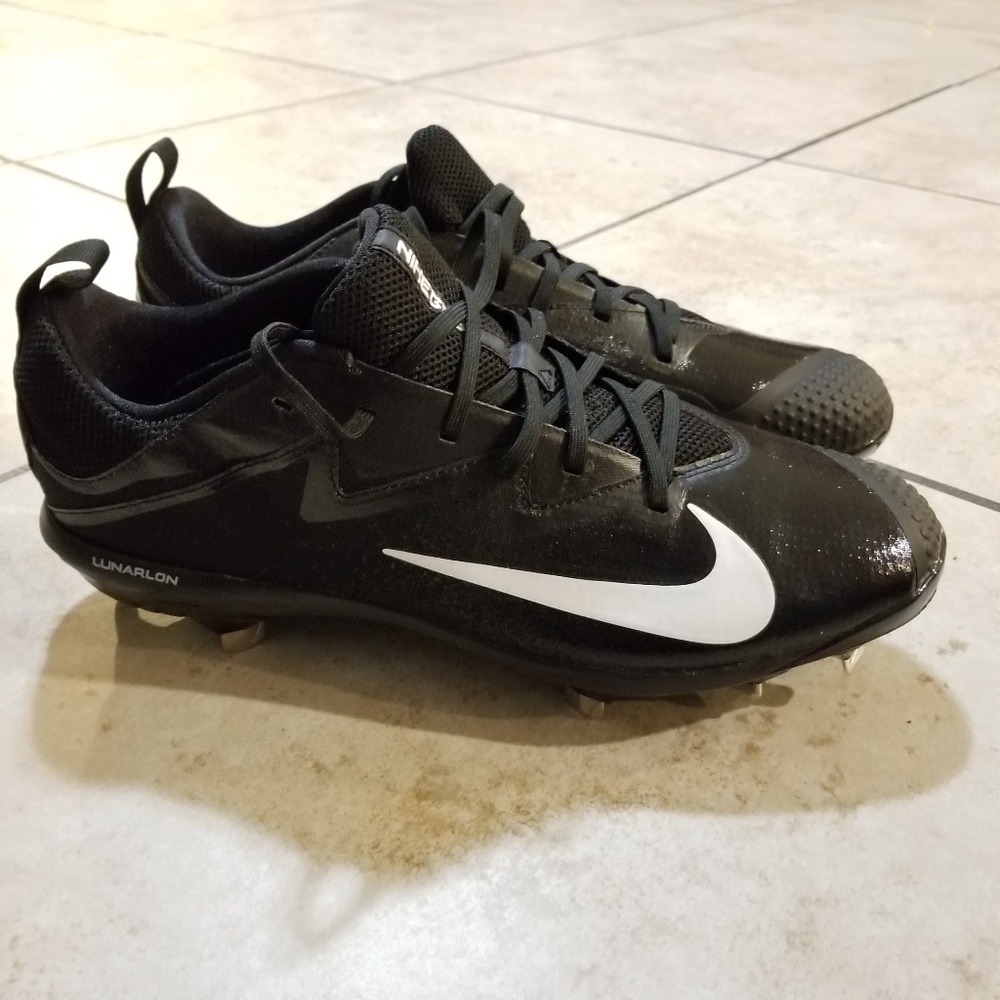Nike Lunar Vapor Ultrafly pro low metal cleats
